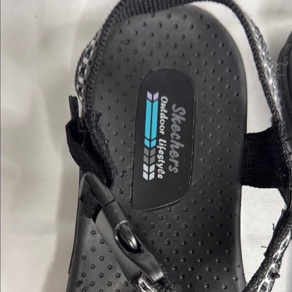 Skechers Black Sandals with‎ Metallic Accents - Picture 3 of 7